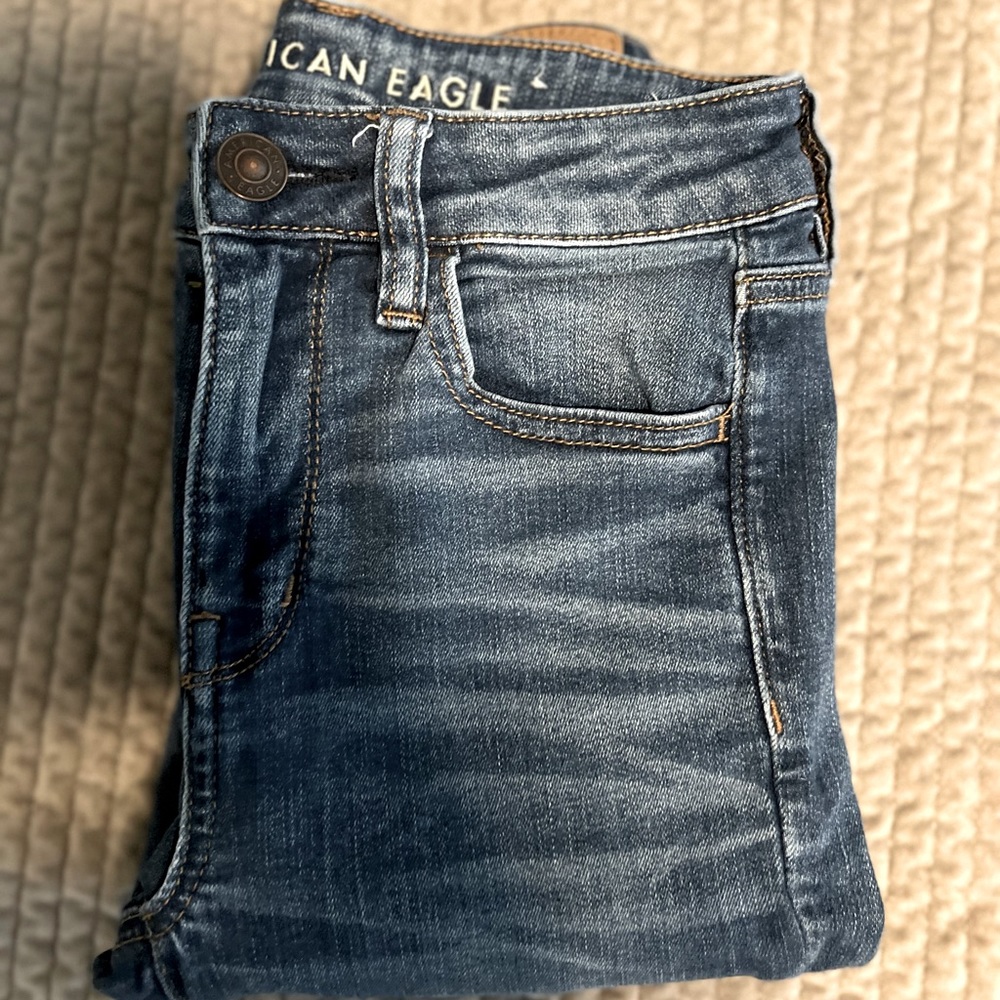 SOLD - NWOT American Eagle Jeggings